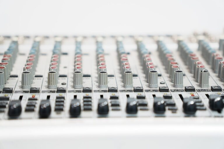 The Ultimate Guide to Choosing the Right Tech Equipment for You